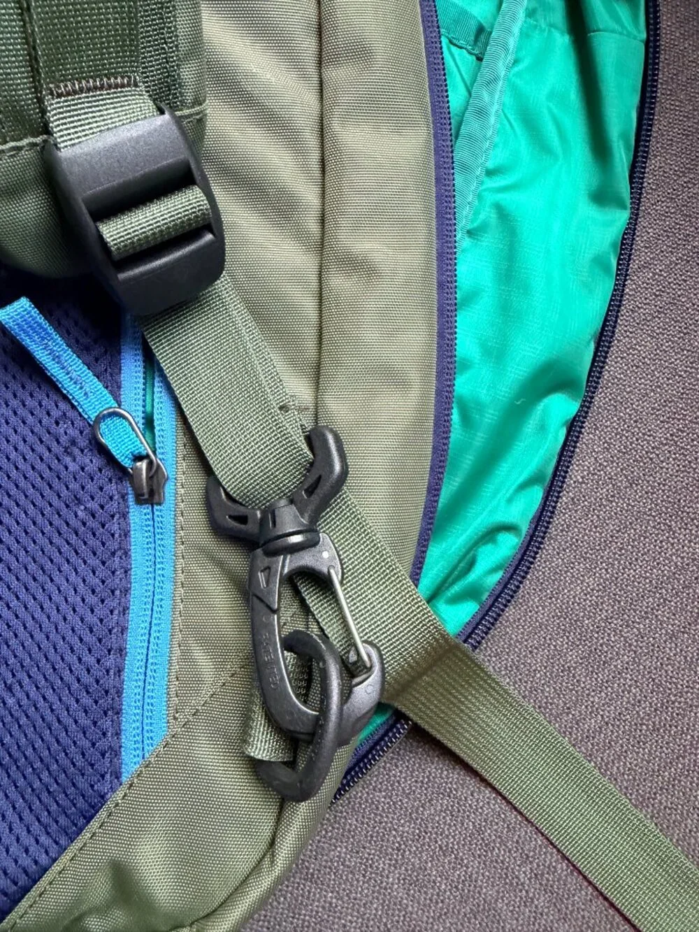 Unisex Cotopaxi Chasqui 13L Sling Pack Crossbody Backpack GUC Green Multi